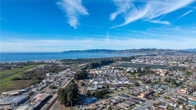 1770 Paso Robles, Oceano, CA 93445