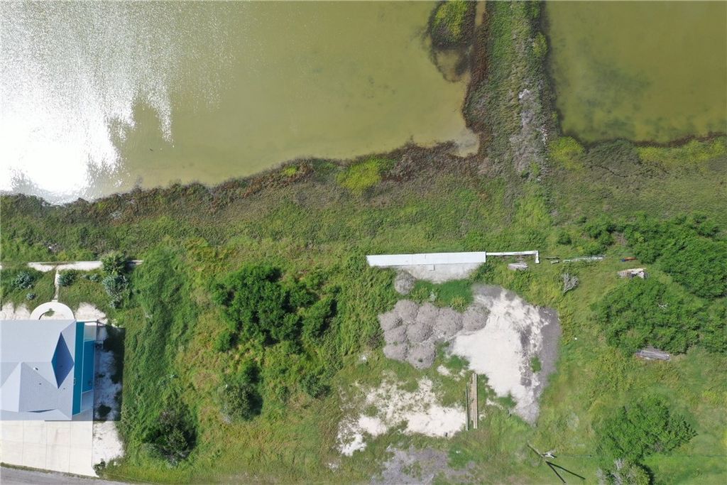 455 Egery Island Road, Taft, TX 78390 — photo 3