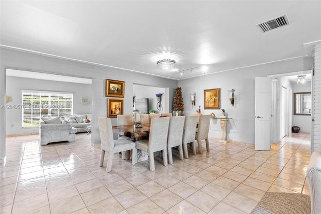 9075 SW 48th Ter 0, Miami, FL 33165