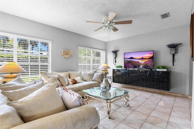 9075 SW 48th Ter 0, Miami, FL 33165