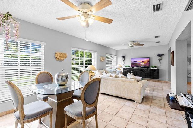 9075 SW 48th Ter 0, Miami, FL 33165