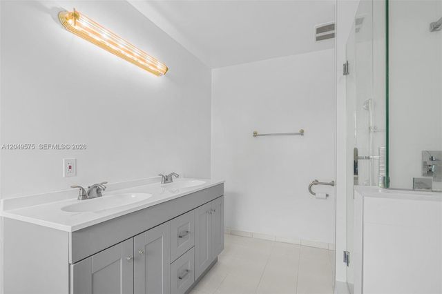 9075 SW 48th Ter 0, Miami, FL 33165