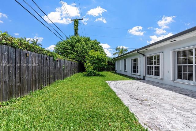 9075 SW 48th Ter 0, Miami, FL 33165