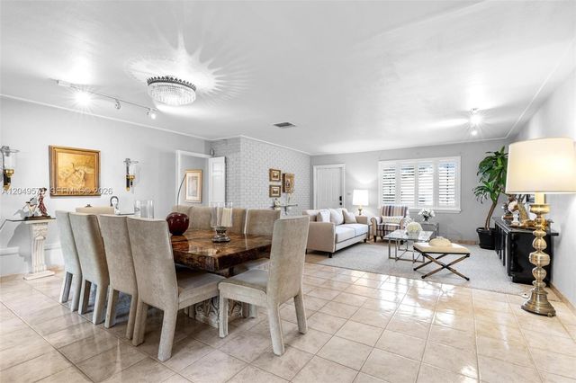 9075 SW 48th Ter 0, Miami, FL 33165