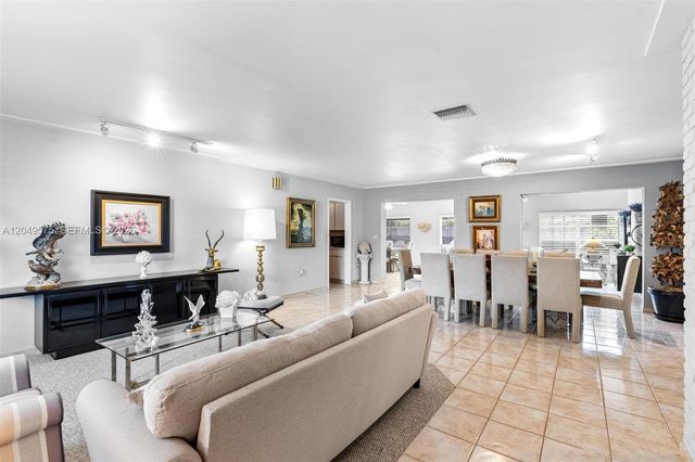 9075 SW 48th Ter 0, Miami, FL 33165