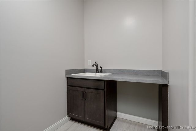 1810 Medinah Way, Henryville, IN 47126