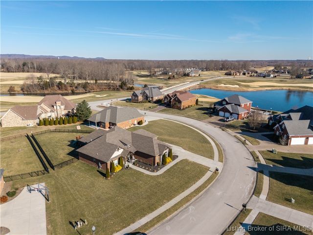 1810 Medinah Way, Henryville, IN 47126