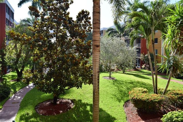 2366 Mall DR 211, Fort Myers, FL 33901