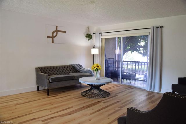 2366 Mall DR 211, Fort Myers, FL 33901