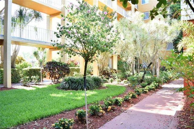 2366 Mall DR 211, Fort Myers, FL 33901