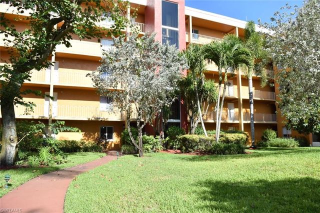 2366 Mall DR 211, Fort Myers, FL 33901
