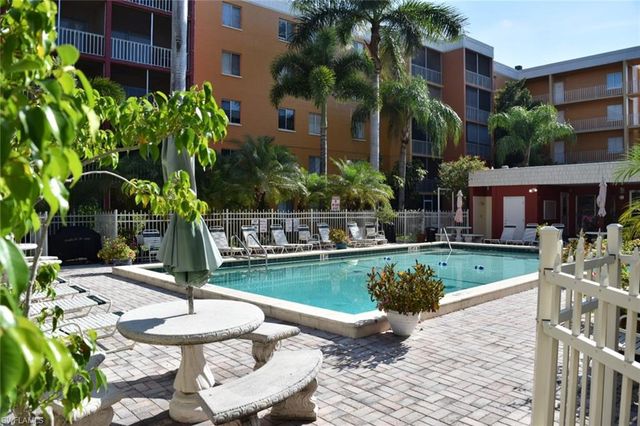 2366 Mall DR 211, Fort Myers, FL 33901