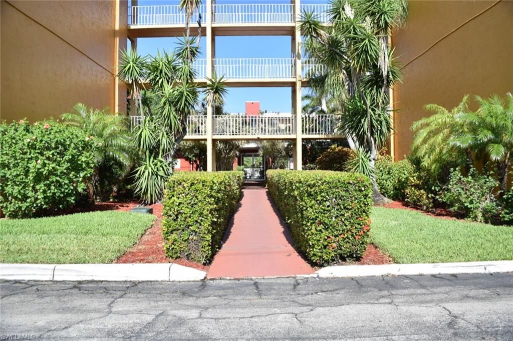 2366 Mall DR 211, FORT MYERS, FL 33901 — photo 4