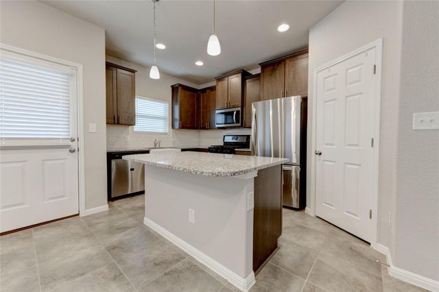 153 Nogalito WAY, Leander, TX 78641