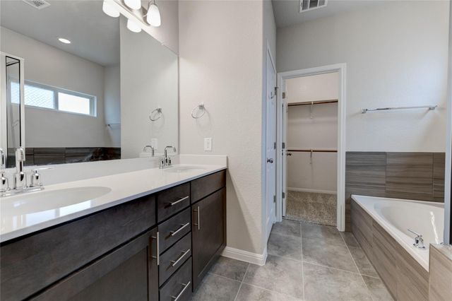 153 Nogalito WAY, Leander, TX 78641