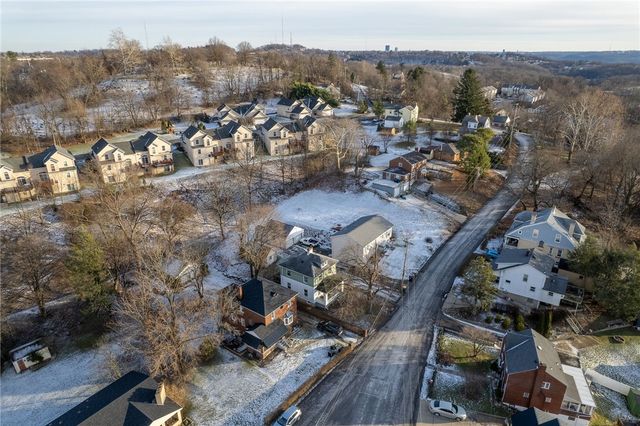 180 Hinkel Road, Ross Twp, PA 15229