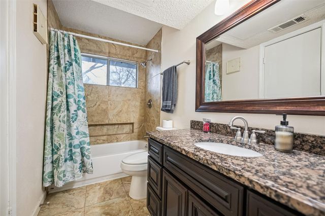 655 Cimarron Trail 655, Irving, TX 75063