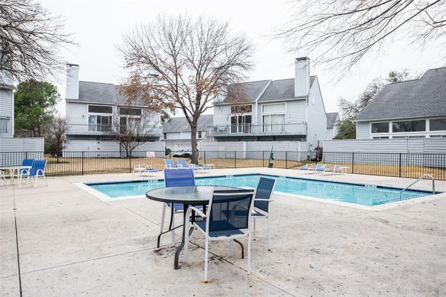 655 Cimarron Trail 655, Irving, TX 75063