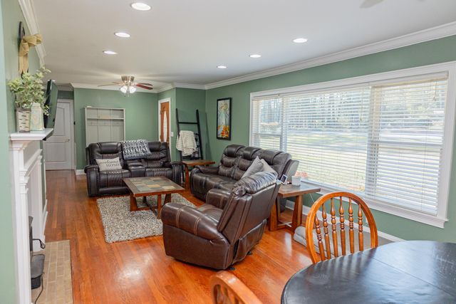 303 Oakland Drive, Lafayette, GA 30728