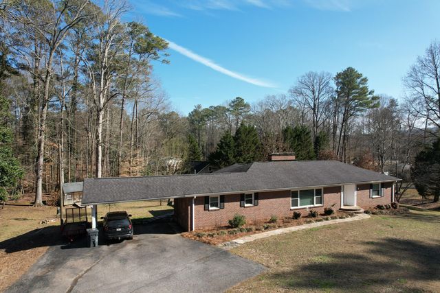 303 Oakland Drive, Lafayette, GA 30728