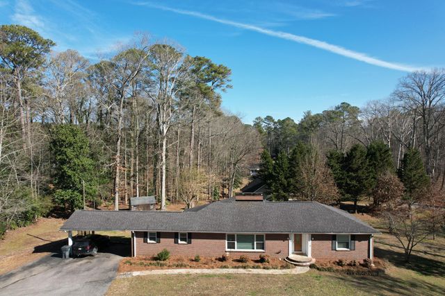 303 Oakland Drive, Lafayette, GA 30728