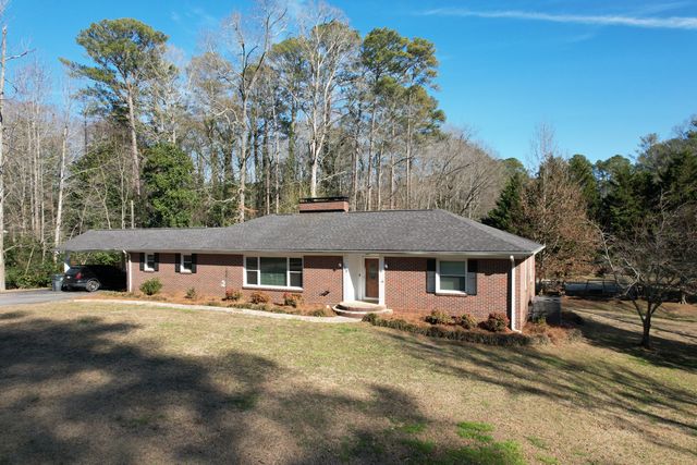 303 Oakland Drive, Lafayette, GA 30728