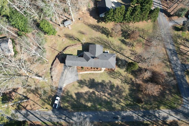 303 Oakland Drive, Lafayette, GA 30728