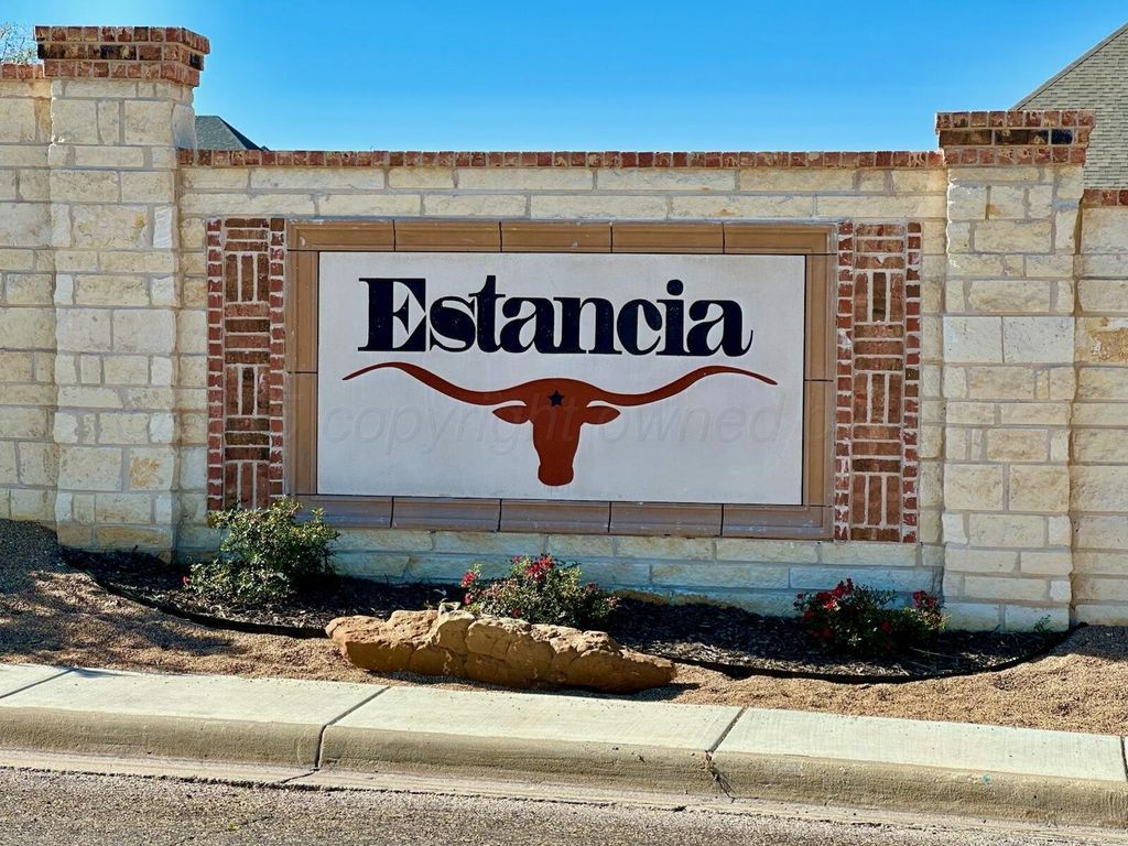 6805 ESTANCIA Drive, Amarillo, TX 79124