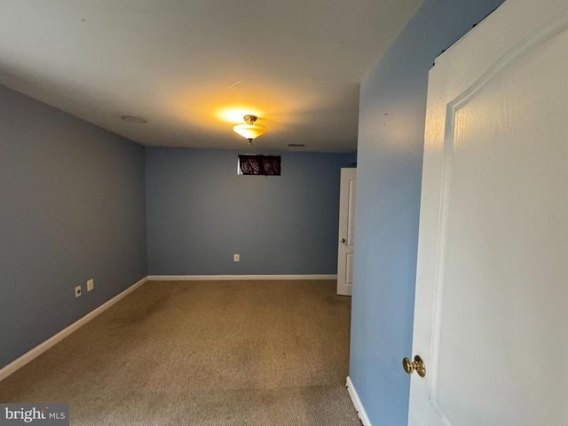 7 DONOVAN CT, Knoxville, MD 21758