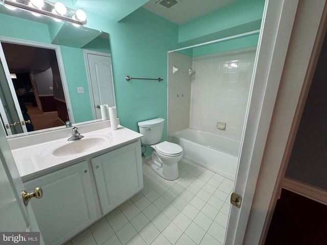 7 DONOVAN CT, Knoxville, MD 21758