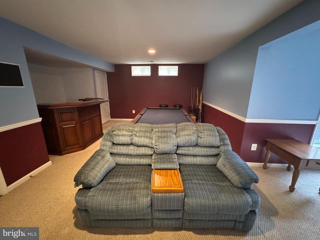 7 DONOVAN CT, Knoxville, MD 21758