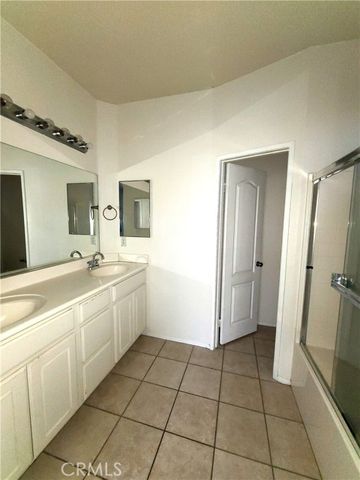 14344 Honeyhill, Victorville, CA 92394