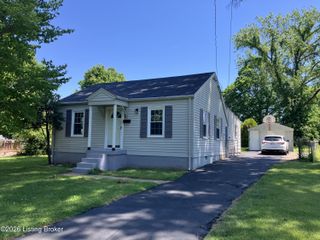 14 Kenil Ct, Louisville, KY 40206
