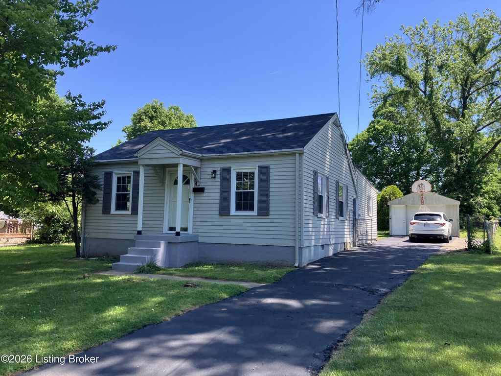 14 Kenil Ct, Louisville, KY 40206