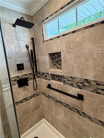 5124 Bellows Ln, Virginia Beach, VA 23455