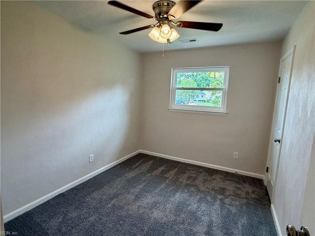 5124 Bellows Ln, Virginia Beach, VA 23455