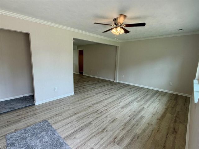 5124 Bellows Ln, Virginia Beach, VA 23455