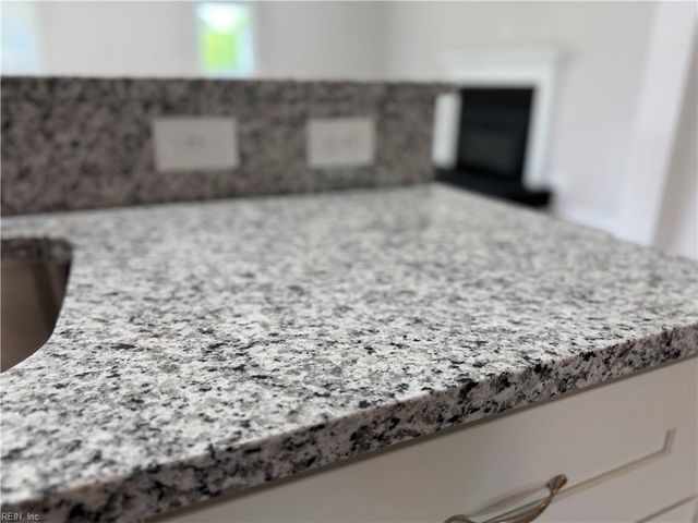 5124 Bellows Ln, Virginia Beach, VA 23455