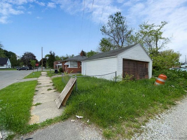 15300 W Chicago Street, Detroit, MI 48228