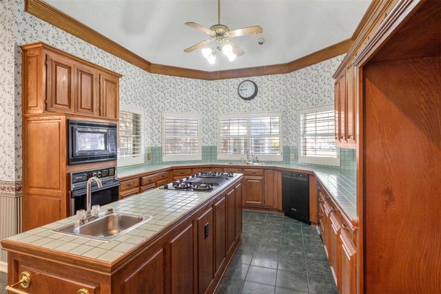 742 Mill Creek Road, Lancaster, TX 75146
