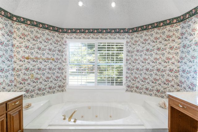 742 Mill Creek Road, Lancaster, TX 75146
