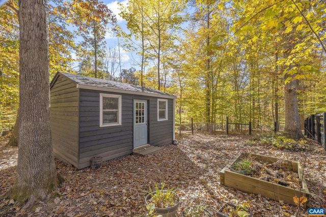 9130 TOTIER CREEK RD, Scottsville, VA 24590