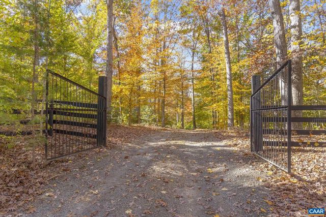 9130 TOTIER CREEK RD, Scottsville, VA 24590