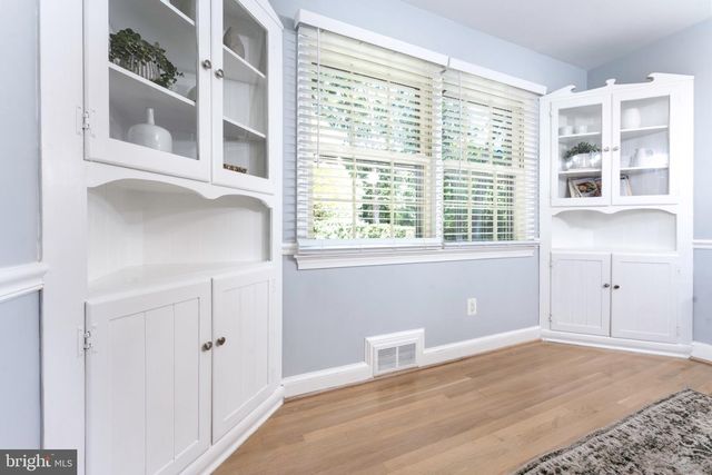 12017 HITCHING POST LN, North Bethesda, MD 20852