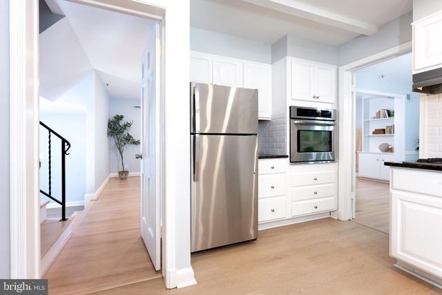 12017 HITCHING POST LN, North Bethesda, MD 20852