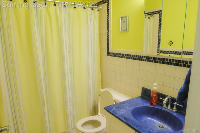 9427 Andersonville Road, Springfield Charter Township, MI 48346