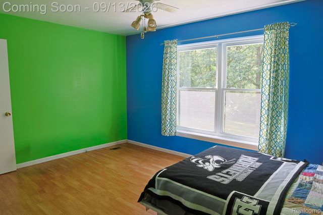 9427 Andersonville Road, Springfield Charter Township, MI 48346