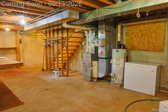 9427 Andersonville Road, Springfield Charter Township, MI 48346