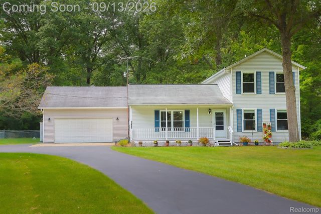 9427 Andersonville Road, Springfield Charter Township, MI 48346