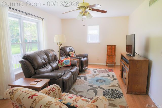 9427 Andersonville Road, Springfield Charter Township, MI 48346